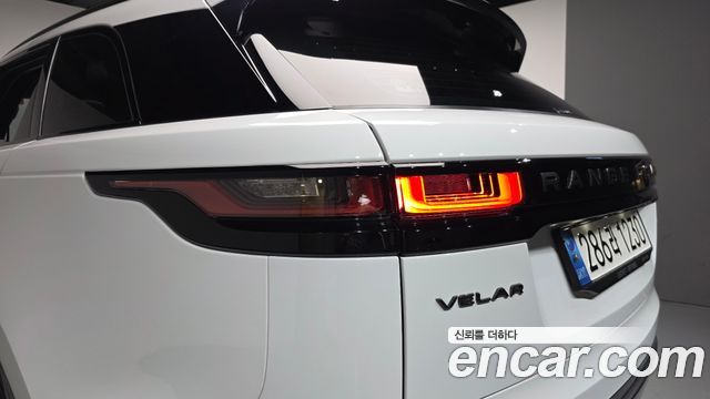 Land Rover Range Rover Velar 2.0 P250 R-Dynamic SE 2023 — фото 29