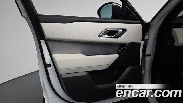 Land Rover Range Rover Velar 2.0 P250 R-Dynamic SE 2023 — фото 30