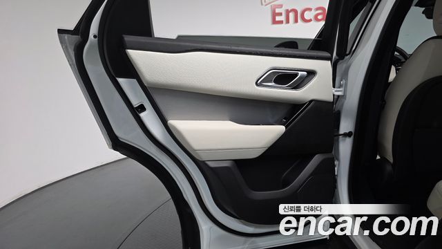 Land Rover Range Rover Velar 2.0 P250 R-Dynamic SE 2023 — фото 31