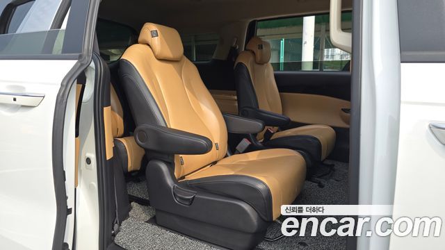 Kia Carnival (IV) Gasoline 9-Seater Prestige 2023 — фото 12