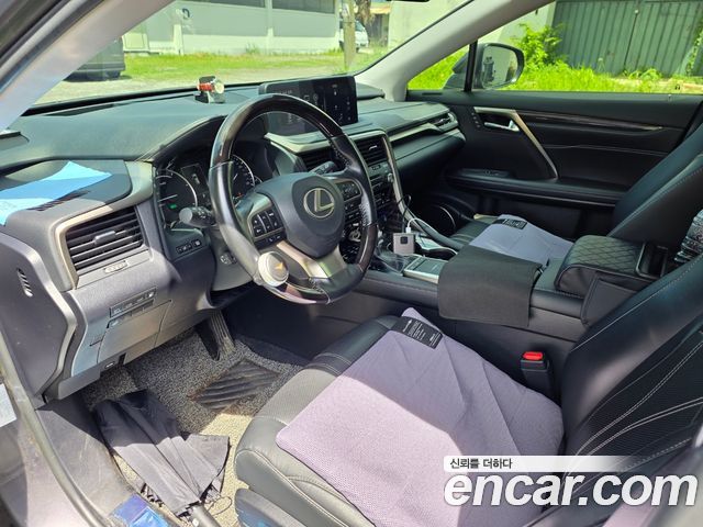 Lexus RX450h (IV) Executive 2022 — фото 15