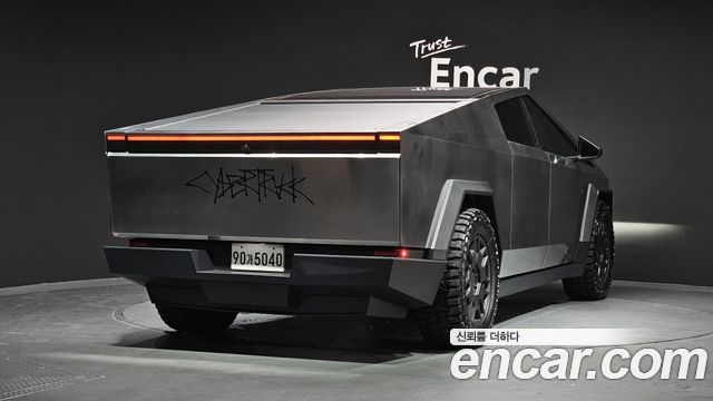 Tesla Cybertruck AWD 2024 — фото 2