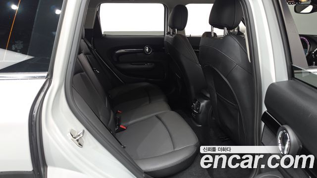 MINI Cooper Clubman Classic 2nd 2023 — фото 15