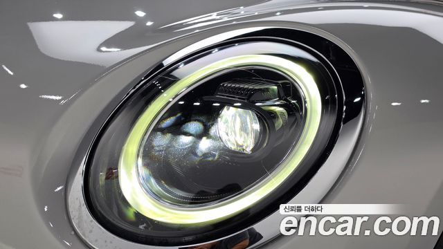 MINI Cooper Clubman Classic 2nd 2023 — фото 28