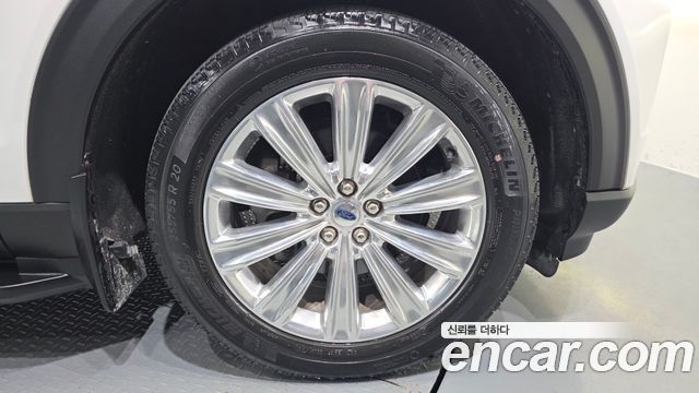 Ford Explorer (VI) 2.3 LimIted 4WD 2020 — фото 21