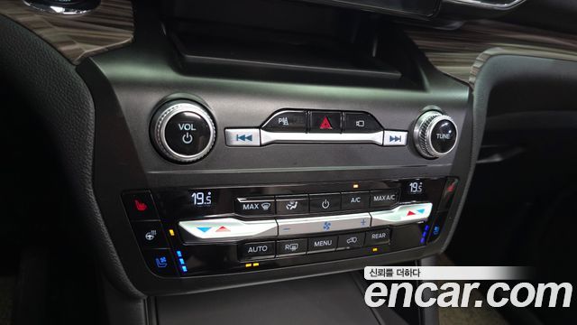 Ford Explorer (VI) 2.3 LimIted 4WD 2020 — фото 29