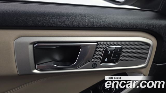 Ford Explorer (VI) 2.3 LimIted 4WD 2020 — фото 31