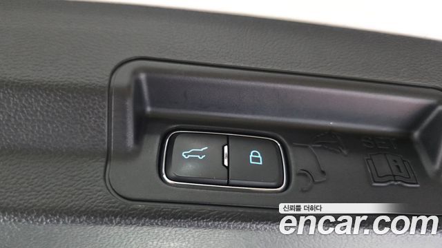 Ford Explorer (VI) 2.3 LimIted 4WD 2020 — фото 34