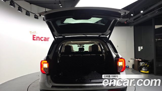 Ford Explorer (VI) 2.3 LimIted 4WD 2020 — фото 35