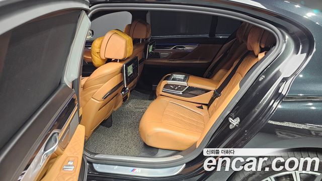 BMW 7 Series (G11) 730Ld xDrive M Sport 2020 — фото 12