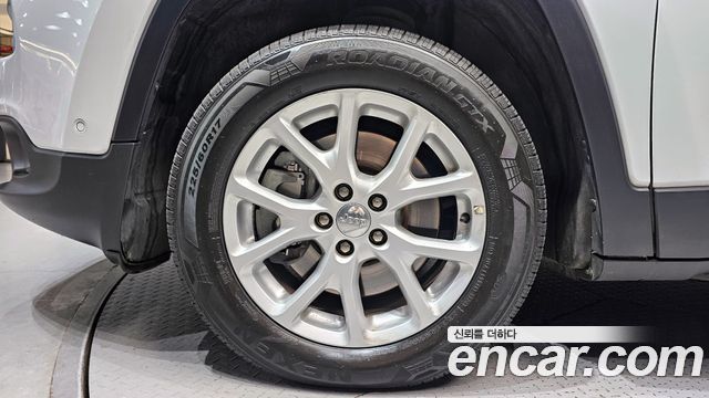 Jeep Cherokee (KL) 2.2 Diesel Longitude AWD 2016 — фото 5