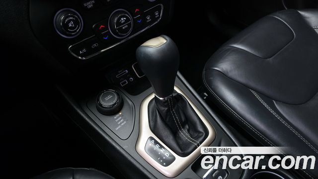 Jeep Cherokee (KL) 2.2 Diesel Longitude AWD 2016 — фото 9