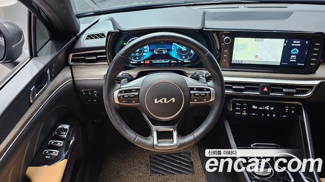 Kia K5 Hybrid (III) Signature 2022 — фото 13