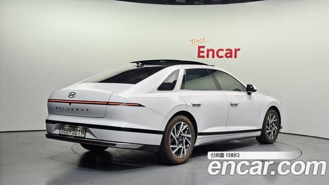 Hyundai Grandeur (GN7) 3.5 LPG 2WD Premium 2023 — фото 2