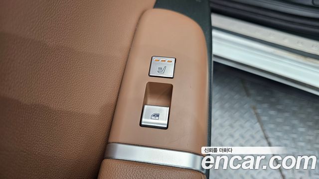 Hyundai Grandeur (GN7) 3.5 LPG 2WD Premium 2023 — фото 18