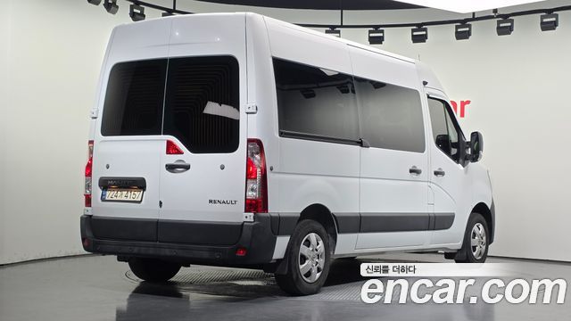 Renault Korea Master 2.3 13-Seater 2021 — фото 2