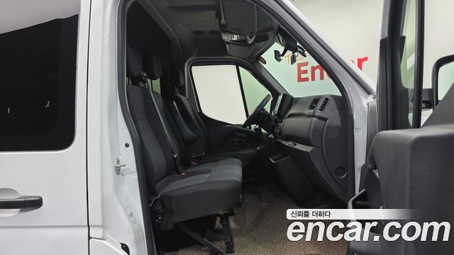 Renault Korea Master 2.3 13-Seater 2021 — фото 10