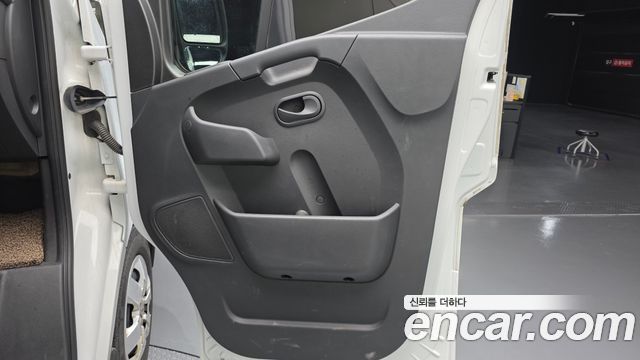 Renault Korea Master 2.3 13-Seater 2021 — фото 25