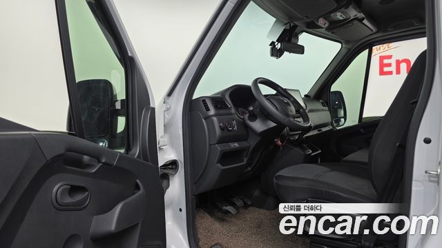 Renault Korea Master 2.3 13-Seater 2021 — фото 26
