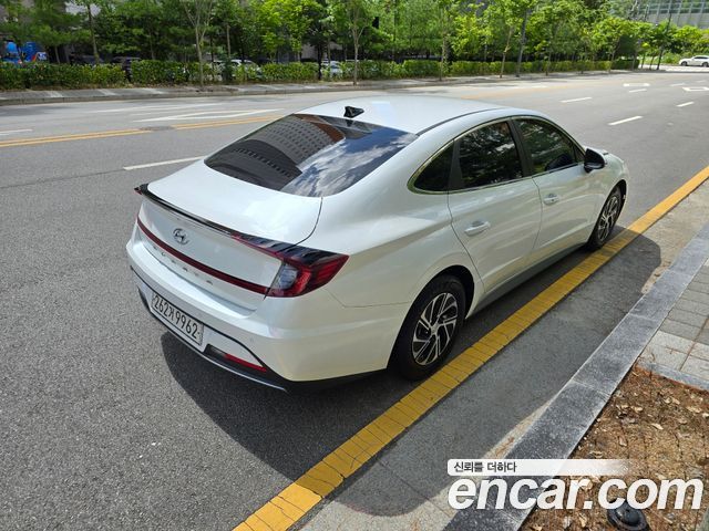 Hyundai Sonata Hybrid (DN8) Modern 2022 — фото 6