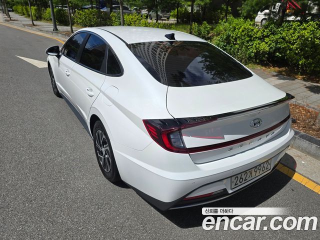 Hyundai Sonata Hybrid (DN8) Modern 2022 — фото 7