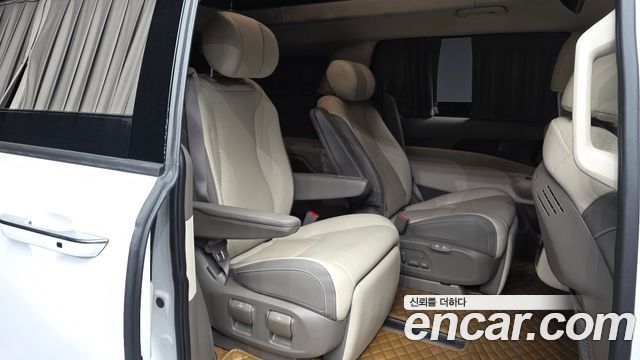 Kia Carnival (IV) Gasoline 7-Seater Hi Limousine Signature 2024 — фото 16