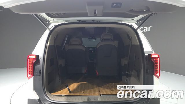 Kia Carnival (IV) Gasoline 7-Seater Hi Limousine Signature 2024 — фото 24