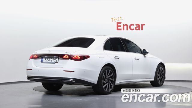 Mercedes-Benz E-Class (W214) E300 4MATIC Exclusive 2024 — фото 2