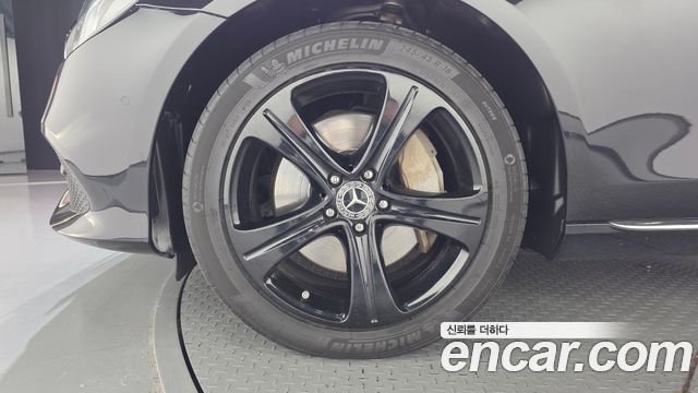 Mercedes-Benz E-Class (W213) E300 4MATIC Avnatgarde 2019 — фото 5