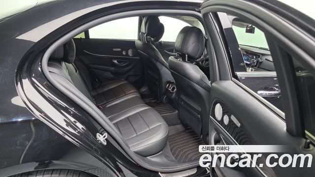Mercedes-Benz E-Class (W213) E300 4MATIC Avnatgarde 2019 — фото 12