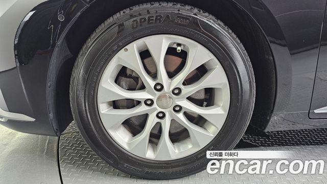 Kia K8 2.5 Gasoline 2WD Noblesse 2022 — фото 5