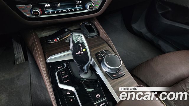 BMW 6 Series GT (G32) 630i xDrive Luxury 2022 — фото 9