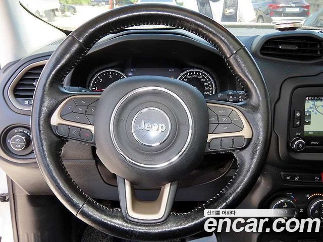 Jeep Renegade 2.0 Diesel Limited AWD 2017 — фото 8