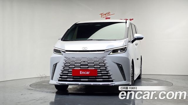 Lexus LM (II) 500h Royal 2025 — фото 3