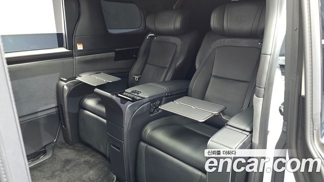 Lexus LM (II) 500h Royal 2025 — фото 15