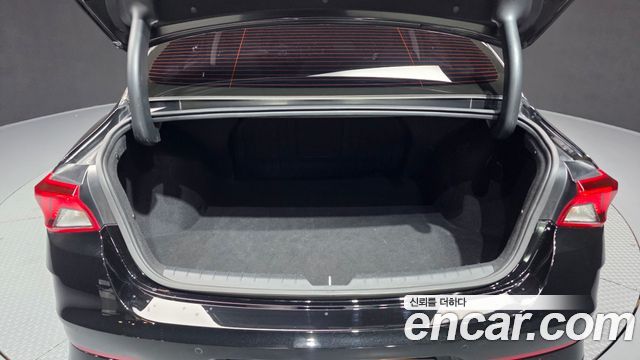 Kia K5 (III) 2.0 Prestige 2023 — фото 20
