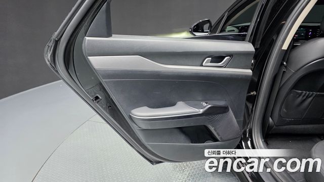 Kia K5 (III) 2.0 Prestige 2023 — фото 25