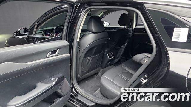 Kia K5 (III) 2.0 Prestige 2023 — фото 26