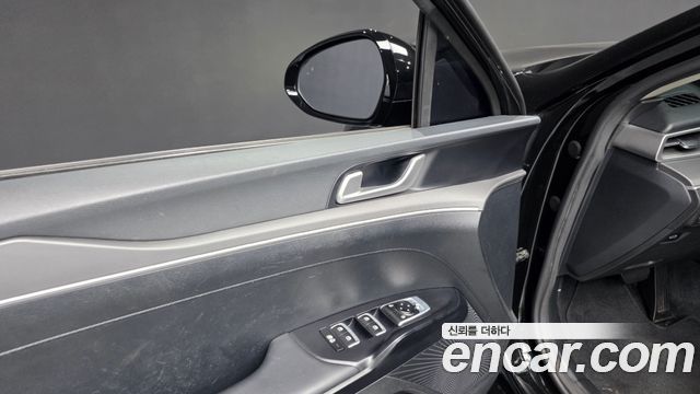 Kia K5 (III) 2.0 Prestige 2023 — фото 28