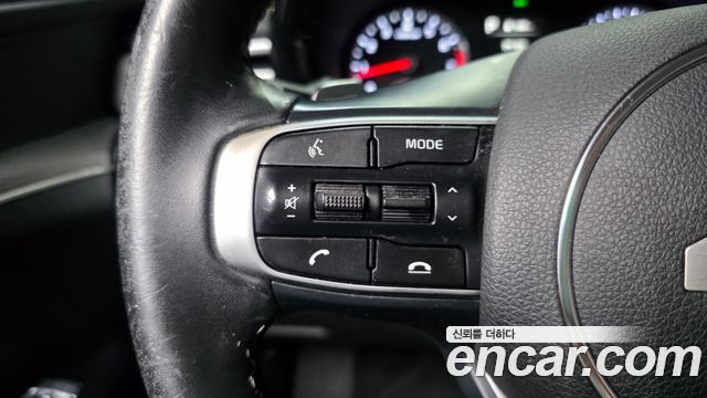 Kia K5 (III) 2.0 Prestige 2023 — фото 32