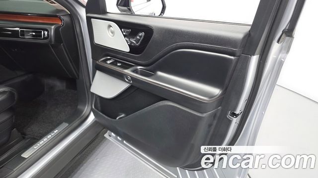 Lincoln Aviator (II) 3.0 Reserve  AWD 2020 — фото 24
