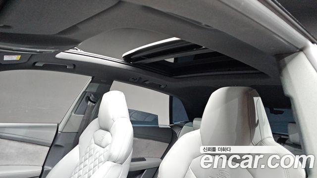 Audi Q8 (4M) 55 TFSI Quattro Premium 2022 — фото 18