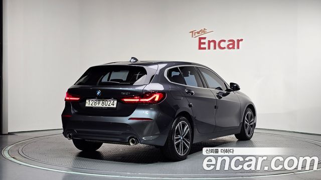 BMW 1 Series (F40) 120i Advantage 2021 — фото 2