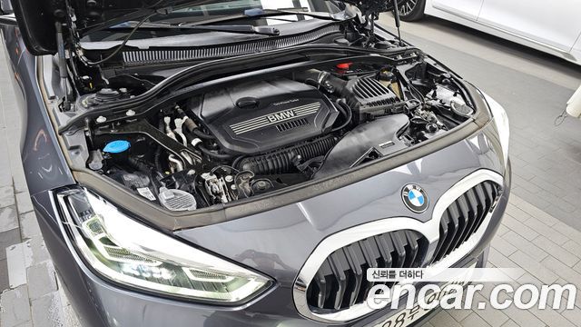 BMW 1 Series (F40) 120i Advantage 2021 — фото 6