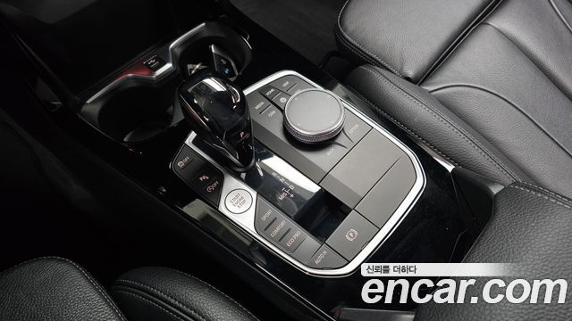 BMW 1 Series (F40) 120i Advantage 2021 — фото 9