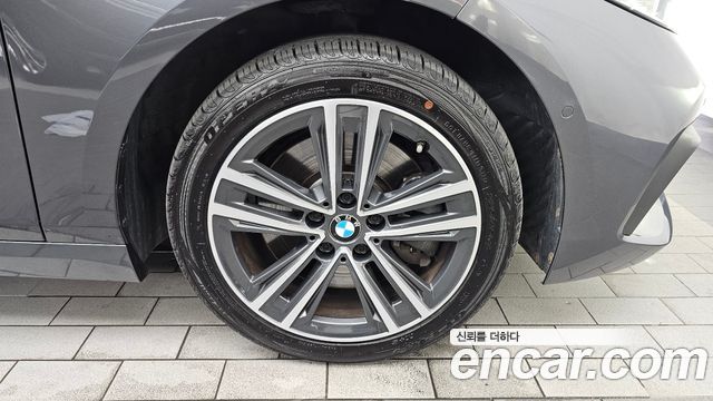 BMW 1 Series (F40) 120i Advantage 2021 — фото 27