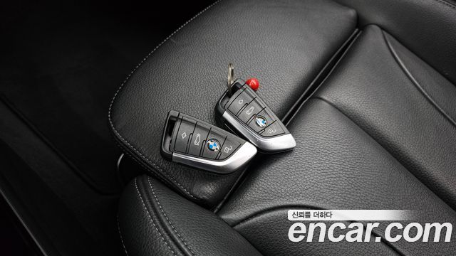 BMW 1 Series (F40) 120i Advantage 2021 — фото 32