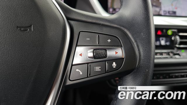 BMW 1 Series (F40) 120i Advantage 2021 — фото 35