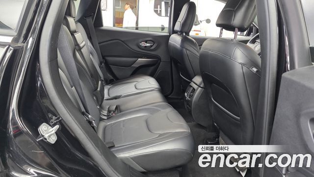 Jeep Cherokee (KL) 2.4 Longitude High AWD 2019 — фото 11