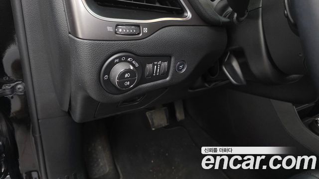 Jeep Cherokee (KL) 2.4 Longitude High AWD 2019 — фото 18